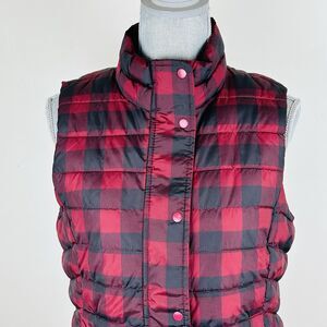 Gap Womens Red Black Buffalo Plaid Puffer Vest Quilted Zip Up Snaps Pockets SZ S